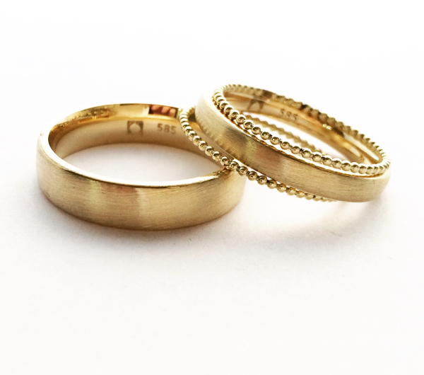 Kügelchenring aus Gold